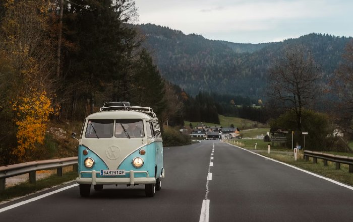 Article Image for Minimalist Travel Packing for Any Destination