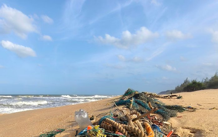 Article Image for Ocean Plastic Cleanup Technologies